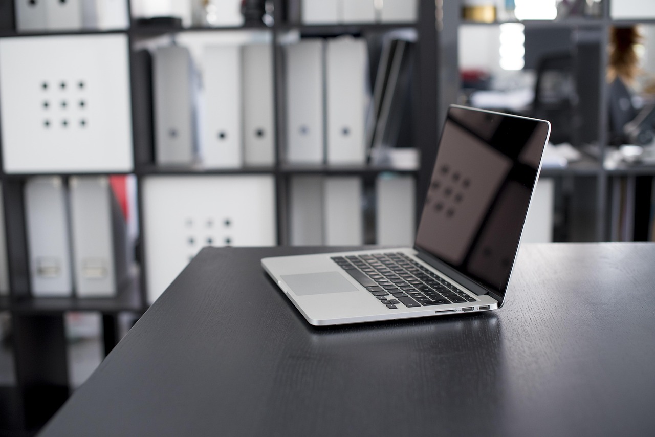 Cognitive Airwaves: When Your Wireless Network Learns to Think for Edge AI